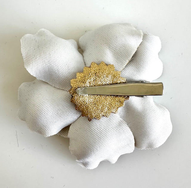 Jacquard Flower Brooch: Cream and Pink