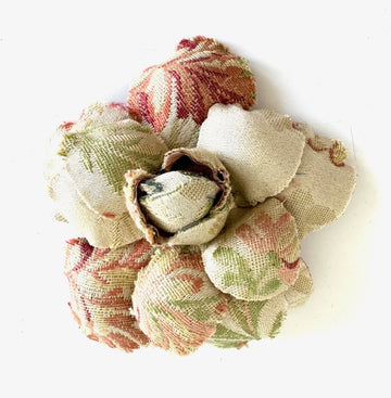 Jacquard Flower Brooch: Cream and Pink
