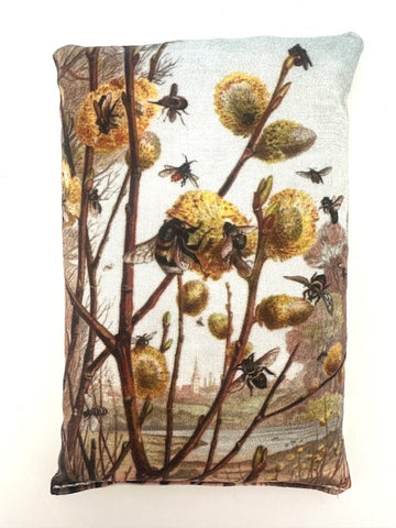 Orange and Clove Scented Sachet: Bee and Pussy Willow