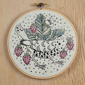 Embroidery Kit (Jill Pargeter): Strawberry Thief