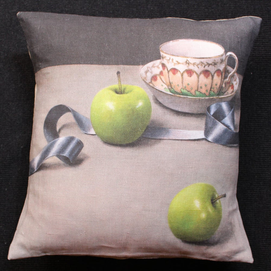 Cushion: Anita Mertzlin - Limited Edition Apple & Ribbon