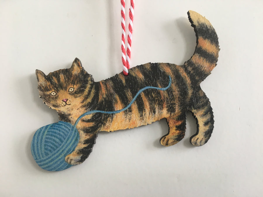 Wooden Decoration: Kitten with Ball of Wool