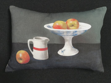 Cushion: Anita Mertzlin - Red Apples
